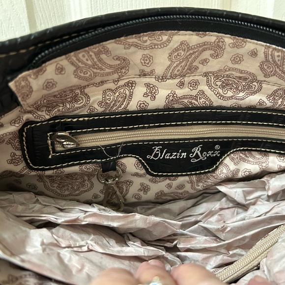 New With Tags: Blazin Rox Women’s Handbag - Picture 14 of 15